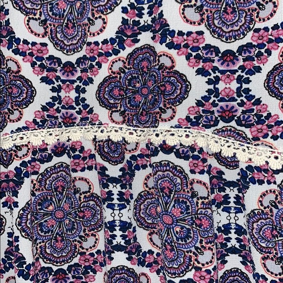 Boutique tank - Picture 3 of 5